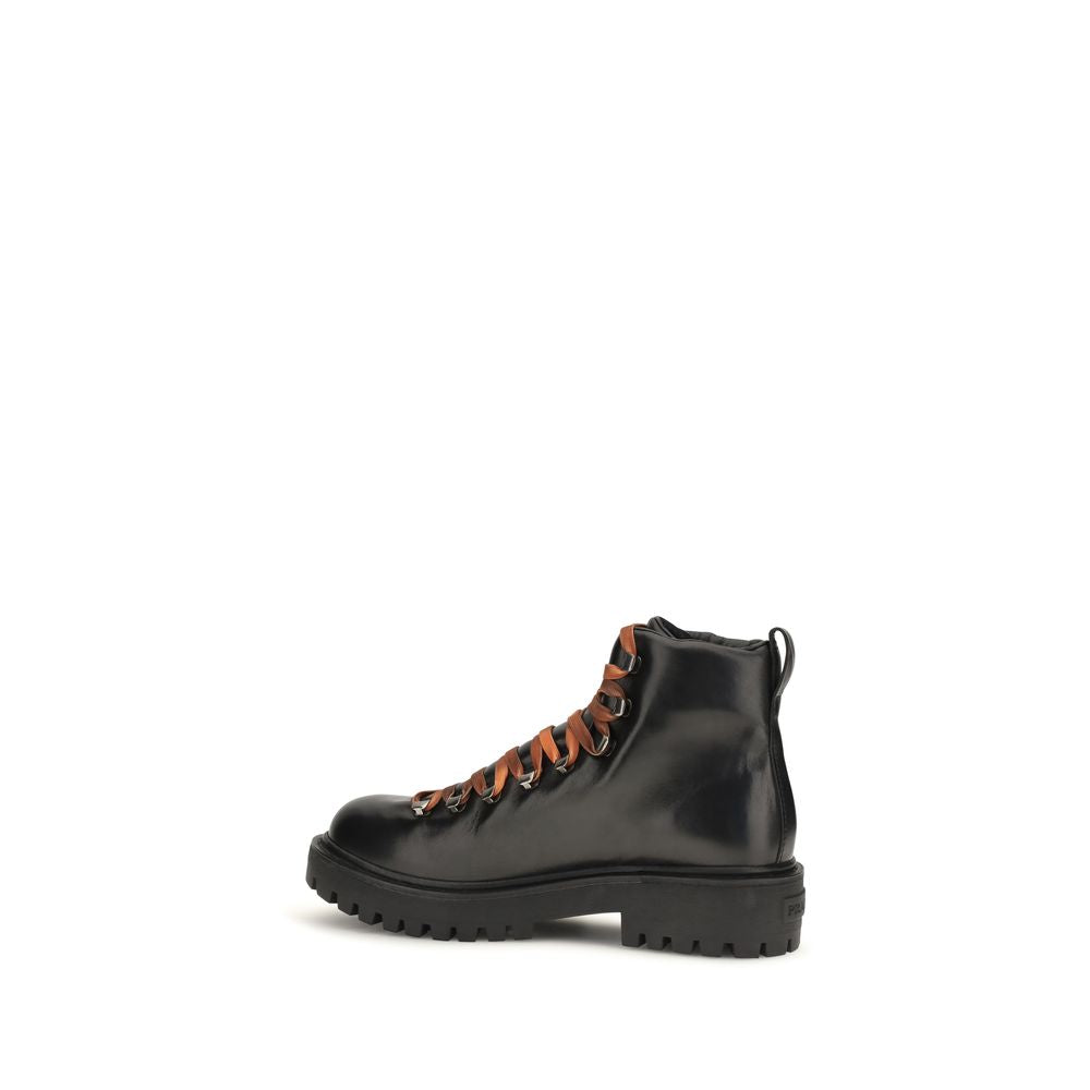Prada Schnürstiefel aus schwarzem Kalbsleder Bos Taurus